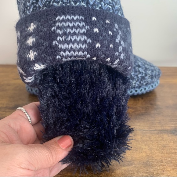 𝅺MUK LUKS Dark Sapphire Fritzie Slipper Women’s slip on Size Small NWOT - Picture 4 of 10